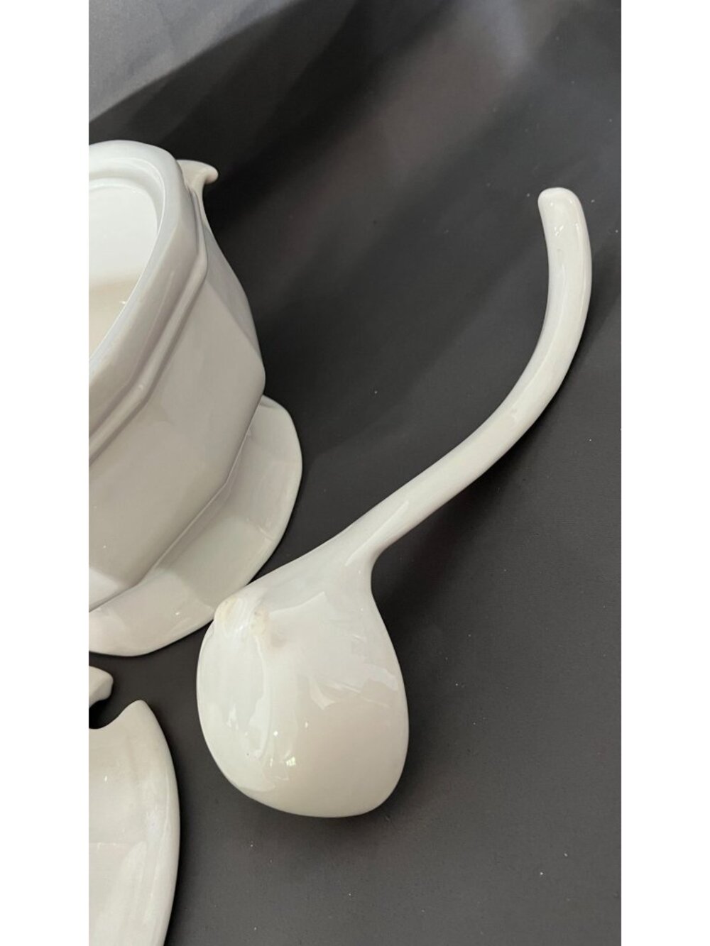 Vintage Pfaltzgraff White Ceramic Soup Tureen With Lid & Matching Ladle Elegant - Picture 5 of 13